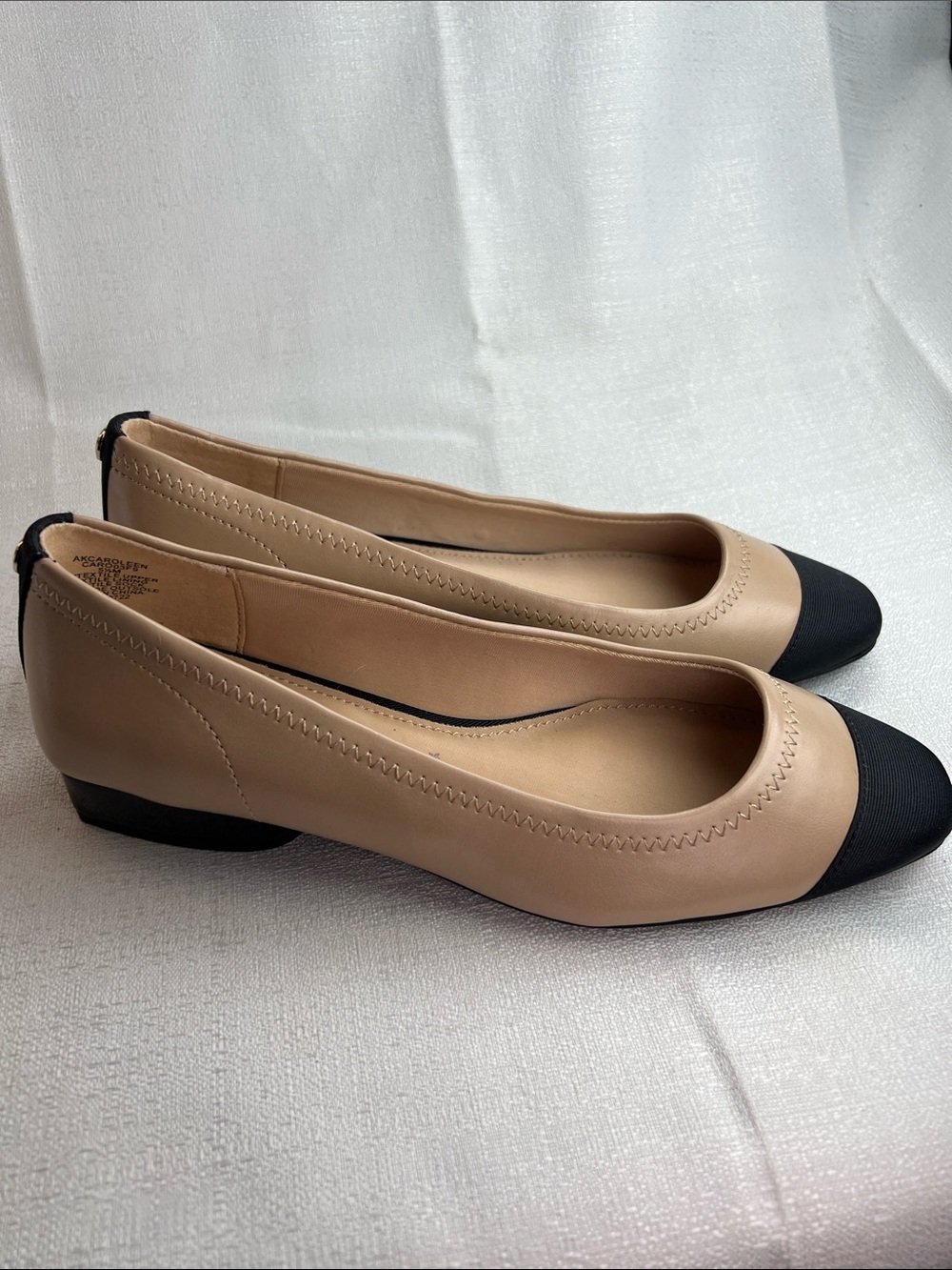 Anne Klein, tan with black trim flat - Picture 2 of 6
